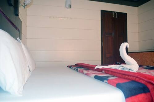Vaishnav Houseboats, Alleppey 2